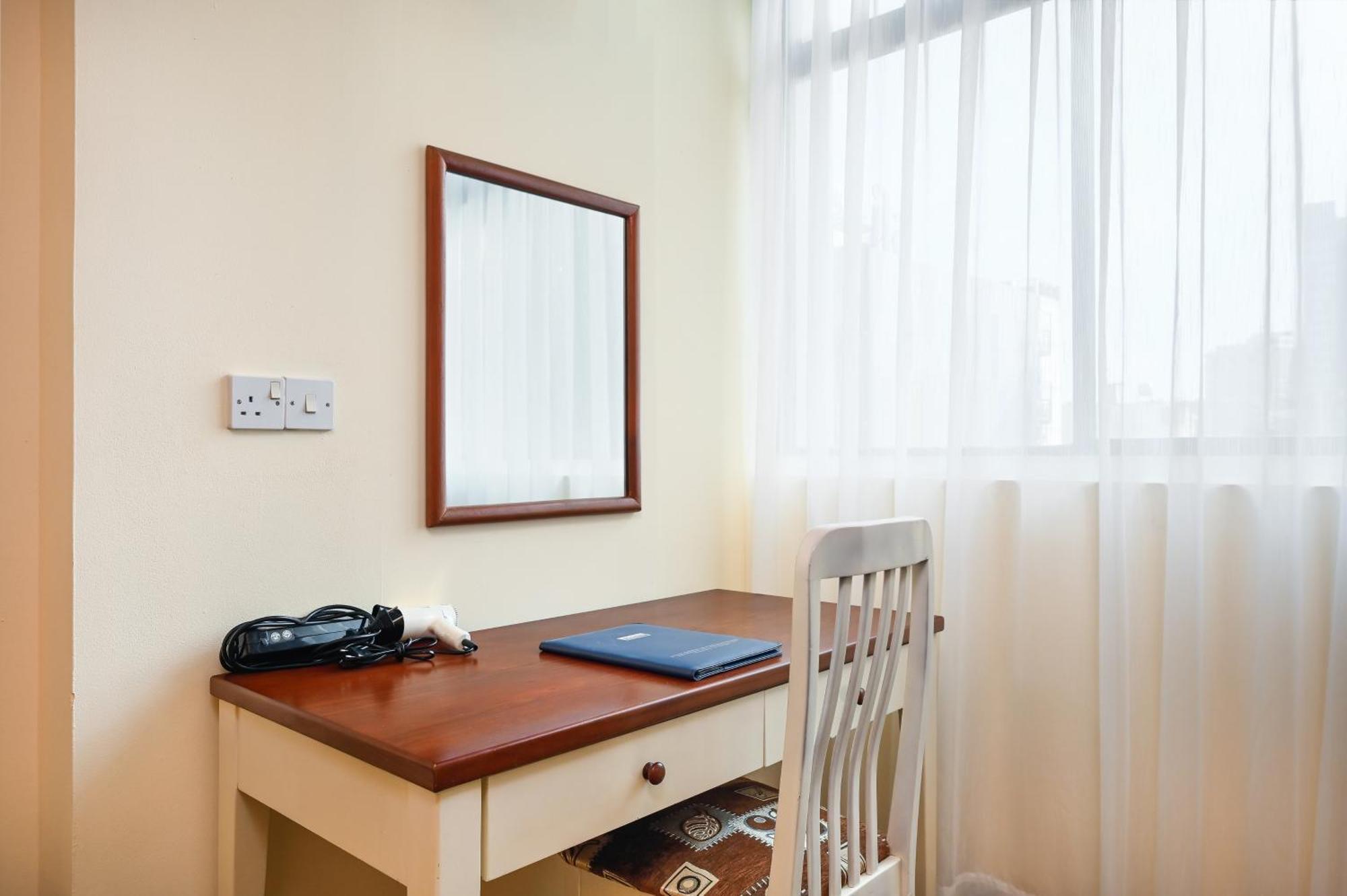 Cityview Serviced Apartment & Hotel Хошимин Экстерьер фото