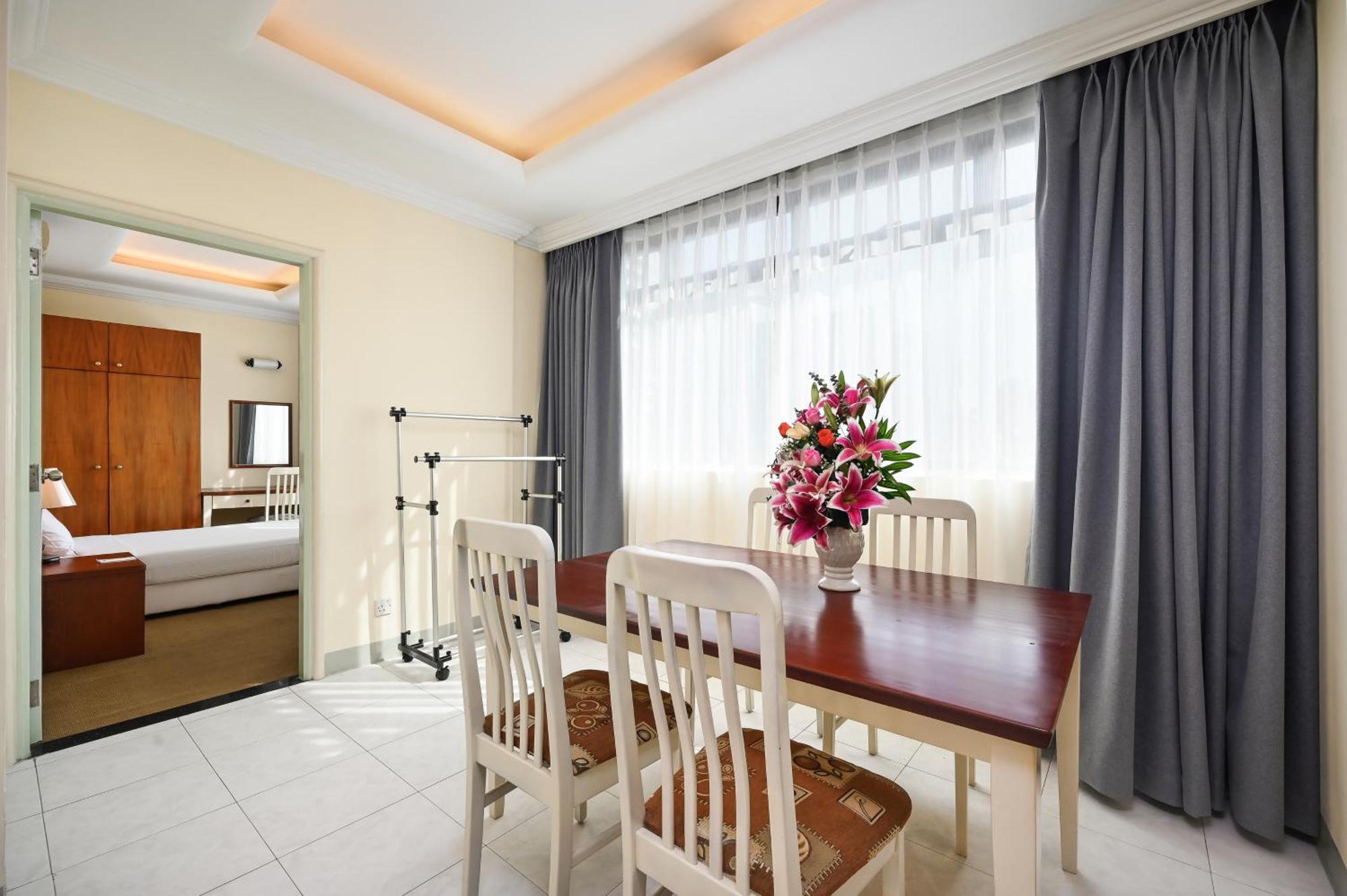 Cityview Serviced Apartment & Hotel Хошимин Экстерьер фото