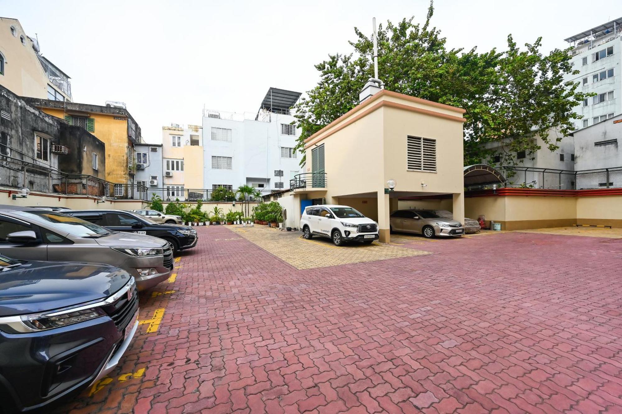 Cityview Serviced Apartment & Hotel Хошимин Экстерьер фото